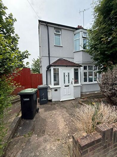 3 Bedroom Terraced House To Rent In St. Catherines Avenue, Luton, LU3