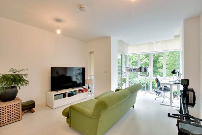2 Bedroom Apartment For Sale In Blessington Road, Lewisham, London, SE13