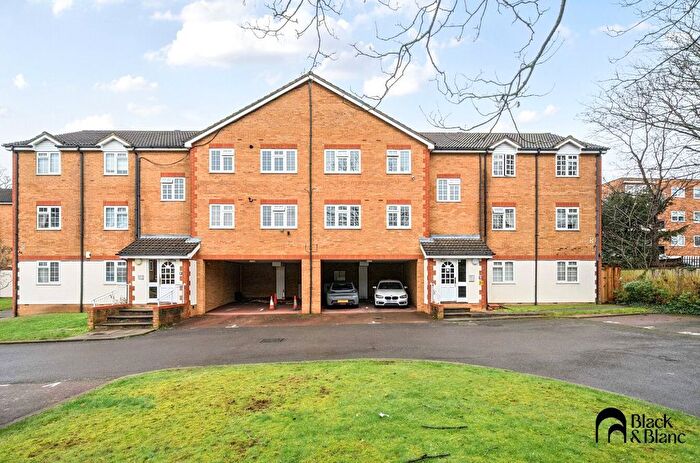 1 Bedroom Flat For Sale In Hanson Close, Beckenham, BR3
