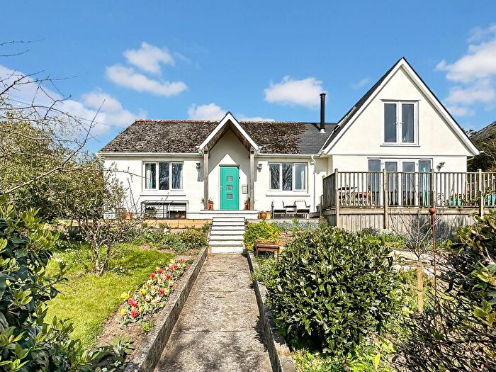 4 Bedroom Detached House For Sale In Vicarage Lane, Helston, TR12