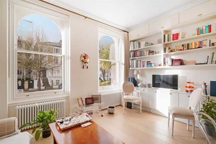 2 Bedroom Flat For Sale In Windsor Road, Ealing, W5