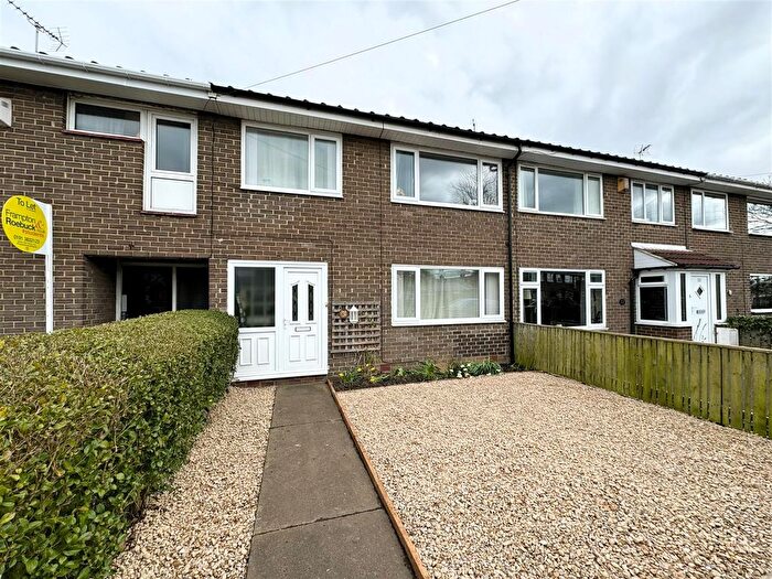 4 Bedroom Detached House To Rent In Edge Court, Gilesgate, DH1
