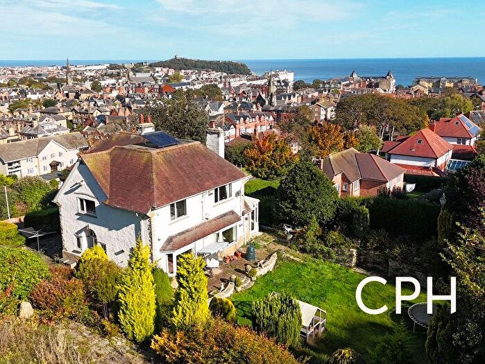 3 Bedroom Detached House For Sale In Queen Margarets Road, Scarborough, YO11