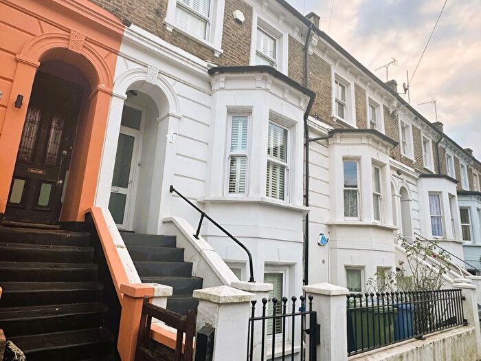 1 Bedroom Flat To Rent In Graces Road, London, SE5