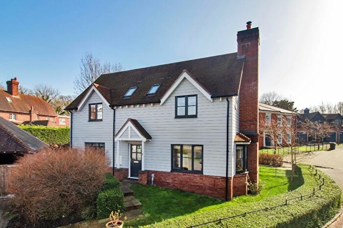 4 Bedroom Semi Detached House For Sale In Market Place Close, Goudhurst, Cranbrook, Kent, TN17