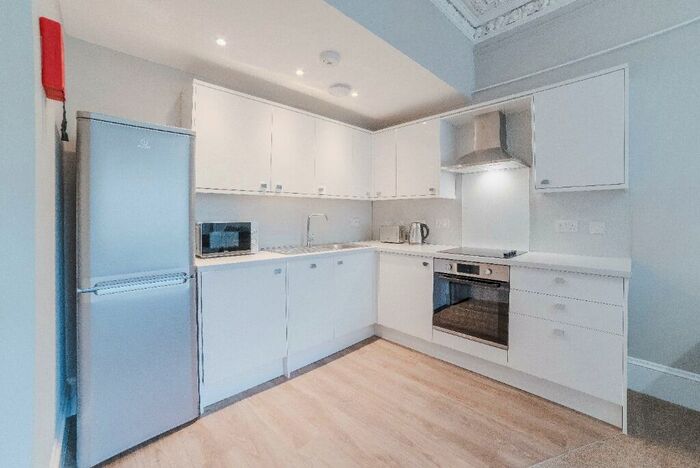 3 Bedroom Flat To Rent In Viewforth Square, Bruntsfield, Edinburgh, EH10