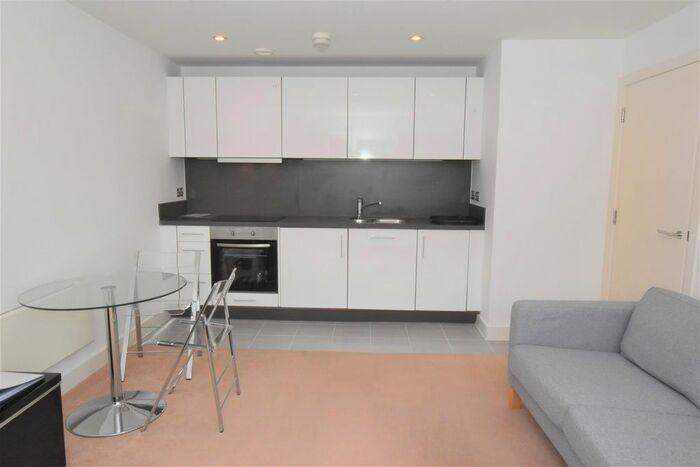 1 Bedroom Flat To Rent In Rushley Way, Reading, RG2