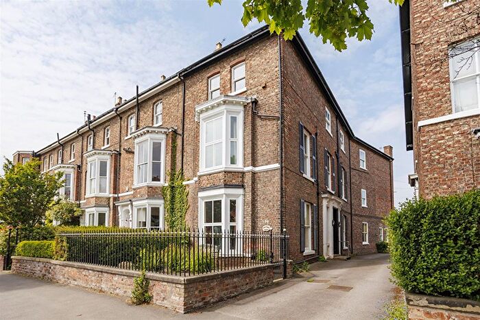 15 Bedroom Town House For Sale In Mount Vale, York, YO24
