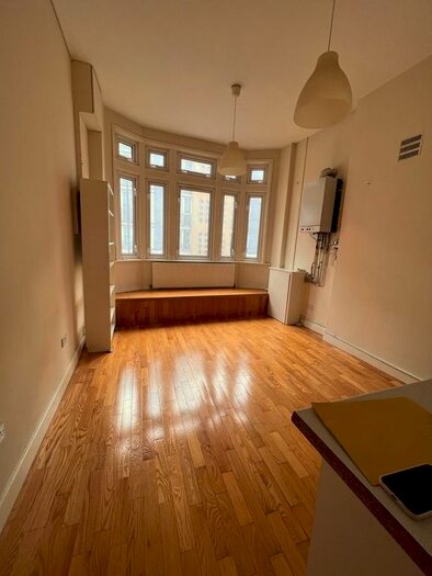 1 Bedroom Flat To Rent In Kingsland Road, London, E2