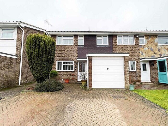3 Bedroom End Of Terrace House For Sale In Great Cob, Springfield, Chelmsford, CM1