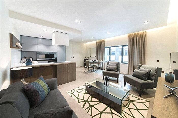 2 Bedroom Flat To Rent In Babmaes Street, St James, London, SW1Y