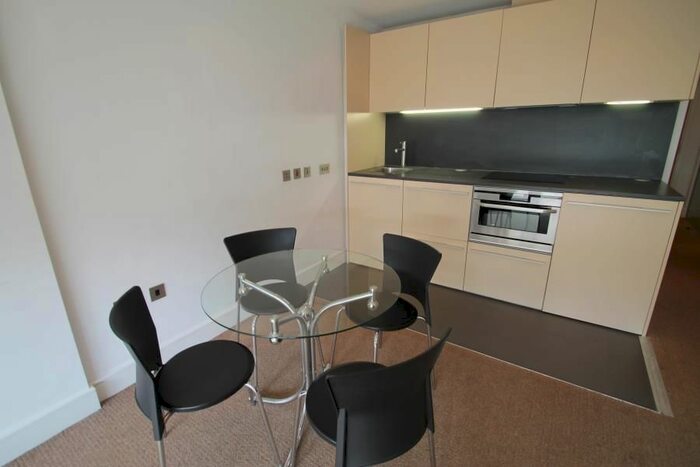 2 Bedroom Flat To Rent In Talbot Street, Nottingham, NG1