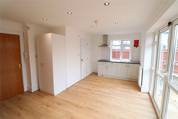 Studio To Rent In Raynton, Hayes, UB4