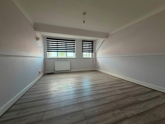 2 Bedroom Flat To Rent In Toronto House, Crossbrook Street, Cheshunt, Waltham Cross, EN8