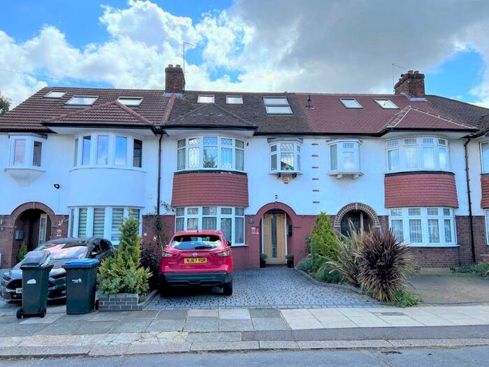 4 Bedroom Terraced House To Rent In Rowantree Road, Winchmore Hill, London, N21