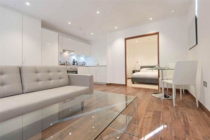 Apartment To Rent In Diss Street, Shoreditch, London, E2