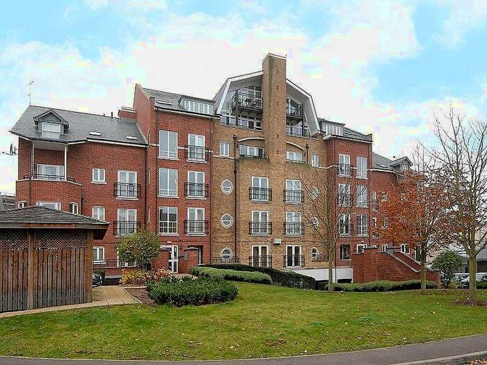 2 Bedroom Apartment To Rent In Aveley House, Iliffe Close, Reading, RG1