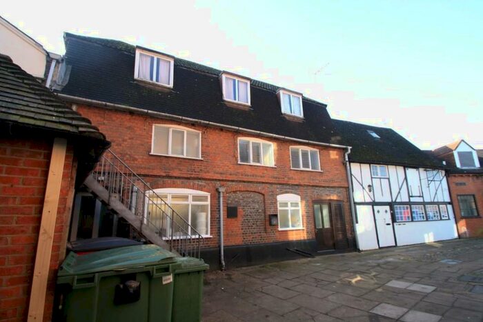 1 Bedroom Flat To Rent In Market Square, Leighton Buzzard, LU7