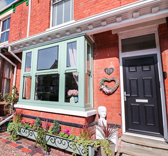 3 Bedroom Terraced House For Sale In Farebrother Street, Grimsby, DN32