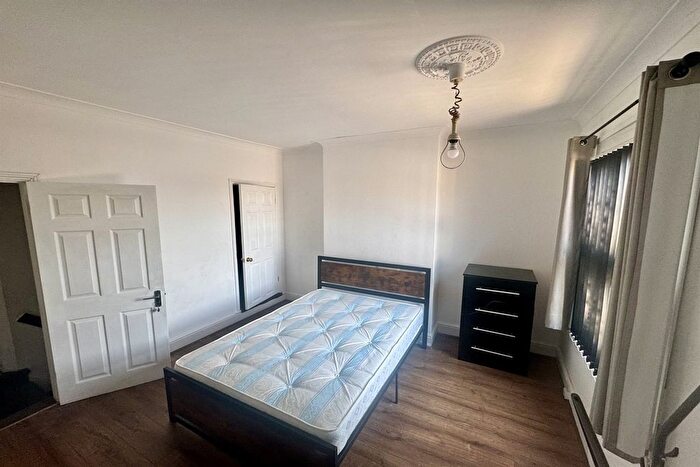 3 Bedroom Terraced House To Rent In Lockhurst Lane, Coventry, CV6