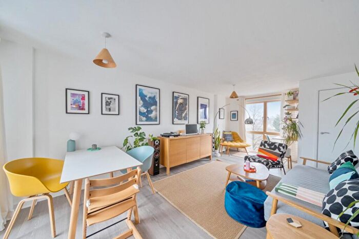 2 Bedroom Flat For Sale In St. Norbert Road, Brockley, London, SE4