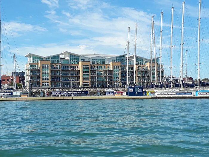 2 Bedroom Flat For Sale In Gosport Marina, Mumby Road, Gosport, PO12