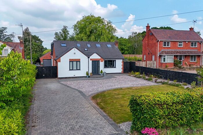 5 Bedroom Detached Bungalow For Sale In Wood Lane, Astwood Bank, B96