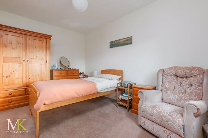 3 Bedroom Chalet For Sale In Woodbury Avenue, Bournemouth, BH8