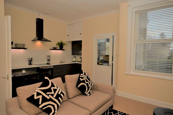 1 Bedroom Flat To Rent In Welbeck Crescent, Troon, South Ayrshire, KA10