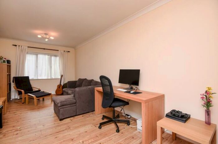 1 Bedroom Apartment To Rent In Friern Park North Finchley, N12