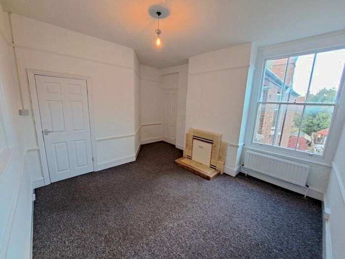 4 Bedroom Flat To Rent In Lansdowne Road, London, N17