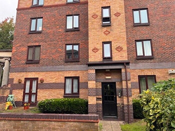 1 Bedroom Flat To Rent In Redcliff Mead Lane, Bristol, BS1