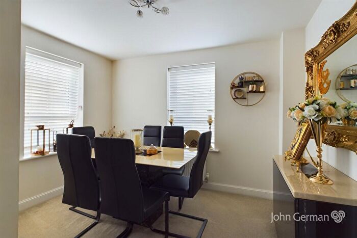 4 Bedroom Detached House For Sale In Penrith Drive, Littleover, DE23