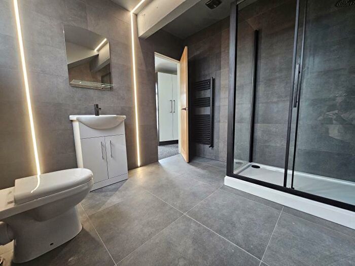 4 Bedroom Terraced House To Rent In Cardigan Lane, Hyde Park, Leeds, LS6