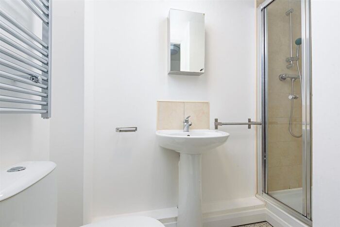 3 Bedroom Flat To Rent In Qube, West Street, S1