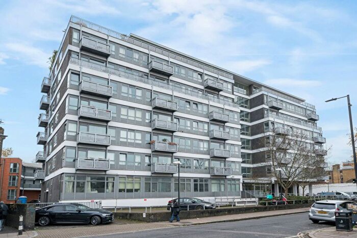 2 Bedroom Flat For Sale In Courtenay House, Brixton Hill, London, SW2