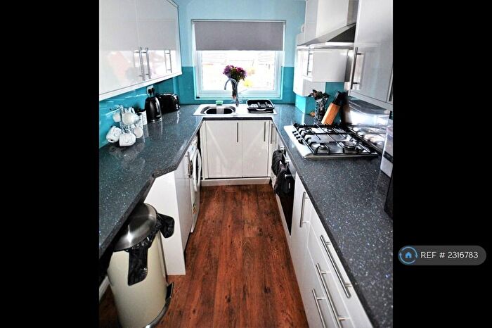 1 Bedroom Flat To Rent In Lauriston Close, Knaphill, Woking, GU21