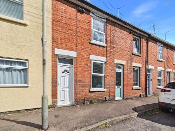 2 Bedroom Terraced House For Sale In Stanley Road, Gloucester, Gloucestershire, GL1