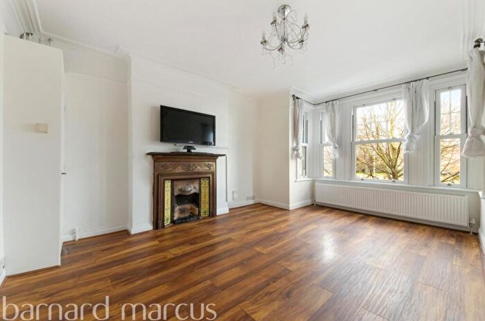 2 Bedroom Flat To Rent In Sutton Lane South, London, W4