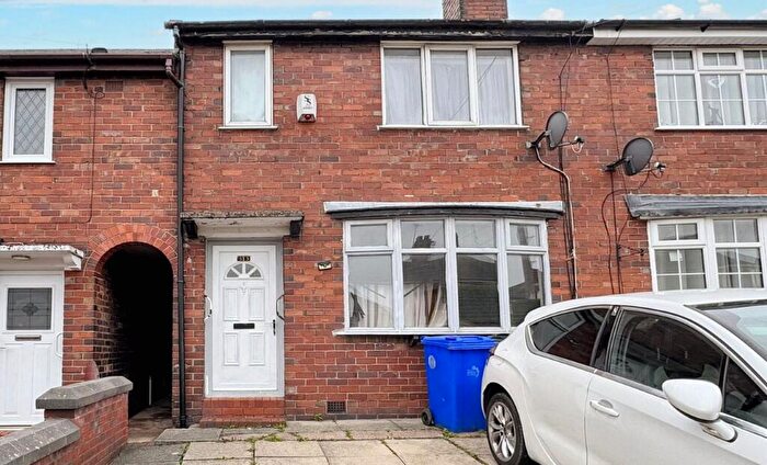 2 Bedroom Terraced House For Sale In Lincoln Road, Stoke-On-Trent, Staffordshire, ST6