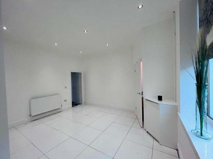 2 Bedroom Terraced House To Rent In Mayor Street, Bury, BL8