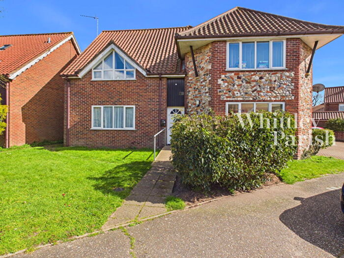 2 Bedroom Flat For Sale In Riverside Maltings, Diss, IP22