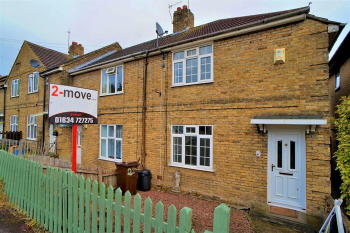 2 Bedroom End Of Terrace House To Rent In Dongola Road, Rochester, Kent, ME2