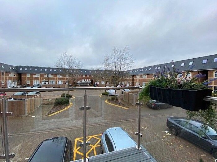 1 Bedroom Flat To Rent In Alton Mews, Aylesbury, HP19