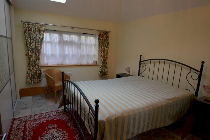 1 Bedroom Property To Rent In New Road, Croxley Green, Rickmansworth, WD3