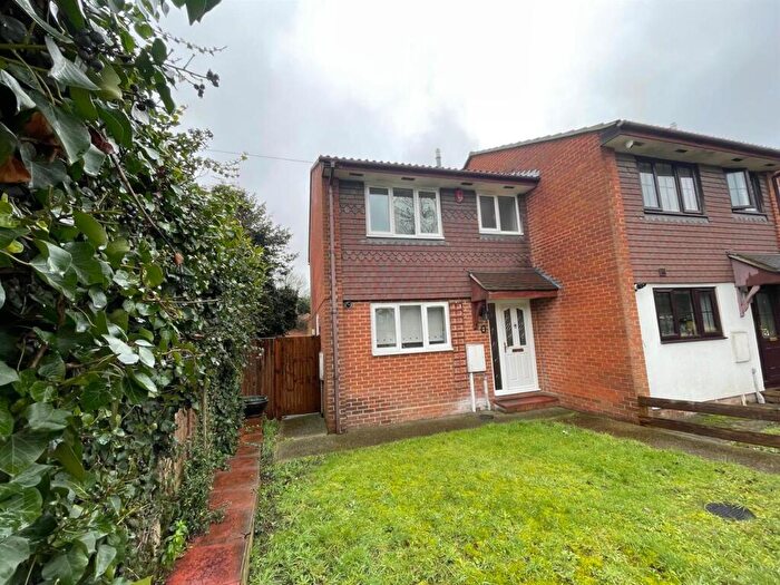 3 Bedroom Semi-Detached House To Rent In Main Road, Longfield, DA3