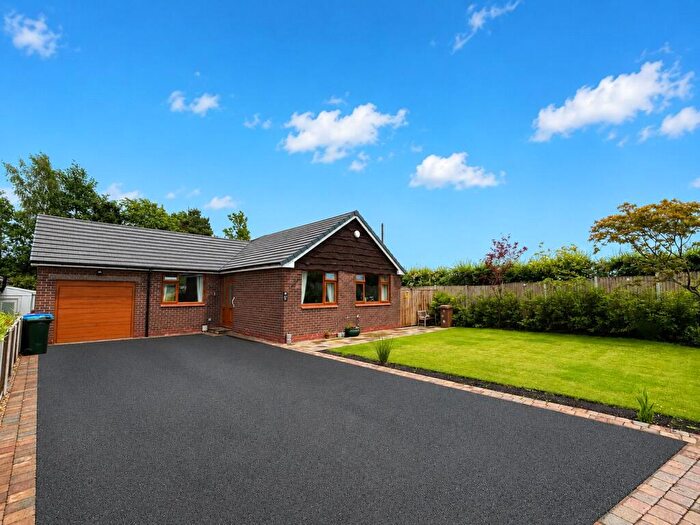 3 Bedroom Bungalow To Rent In Milbury Drive, Littleborough, Greater Manchester, OL15