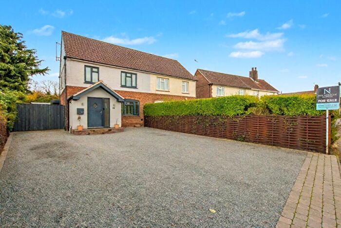 4 Bedroom Semi-Detached House For Sale In Jubilee Avenue, Fakenham, Norfolk, NR21
