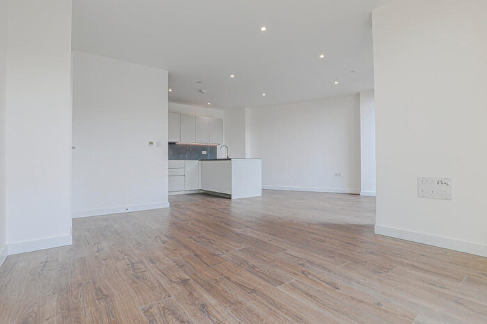 2 Bedroom Apartment To Rent In Hartingtons Court, Coster Avenue, London, Greater London, N4