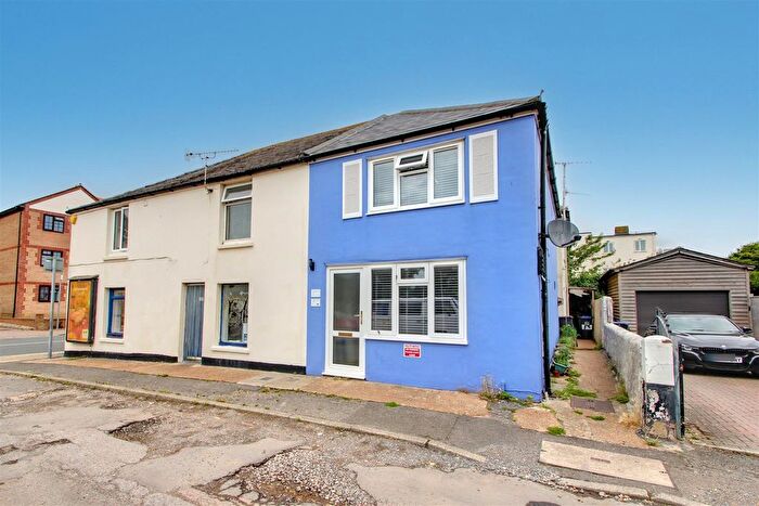 1 Bedroom Property To Rent In Alma Street, Lancing, BN15